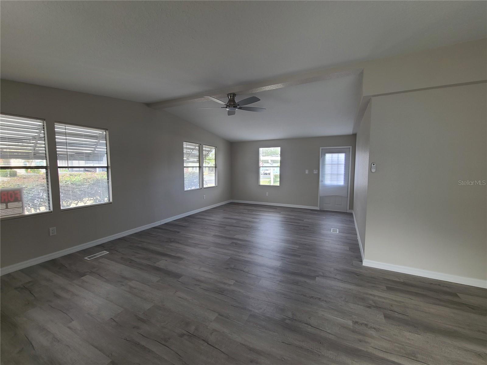 710 COACHMAN DR — photo 4