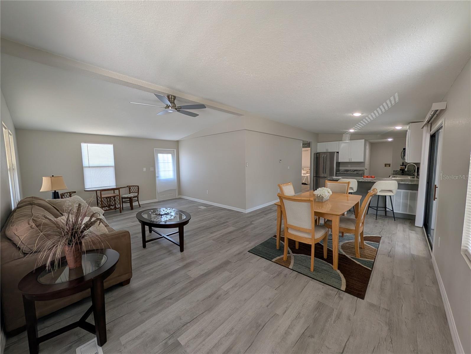 710 COACHMAN DR — photo 8