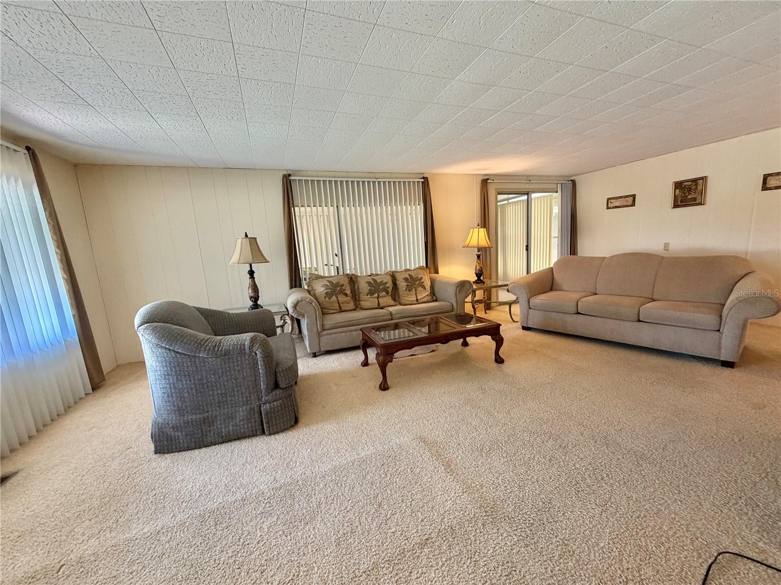 113 PYRACANTHA LN — photo 2