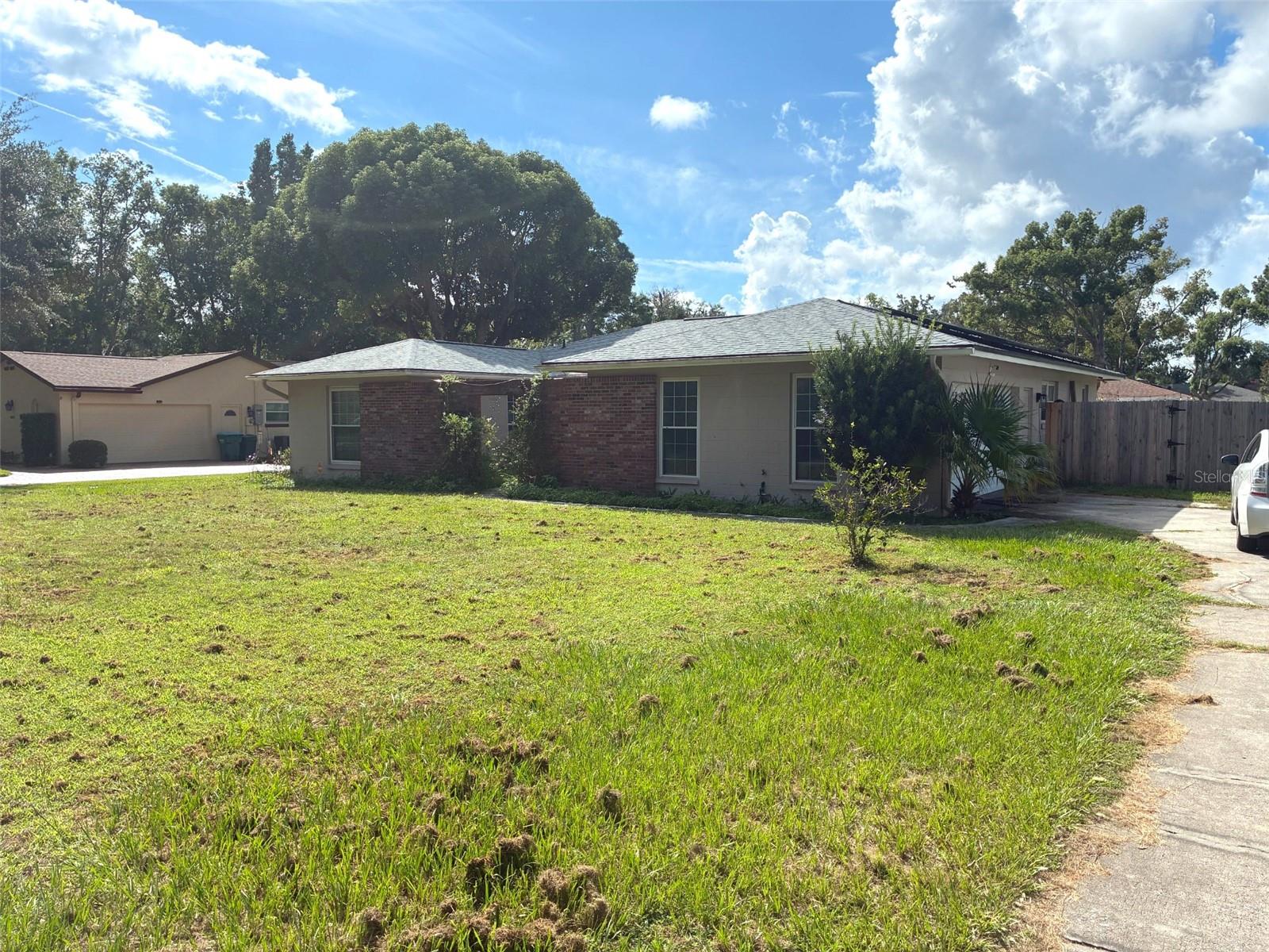 615 CAMBRIDGE CT