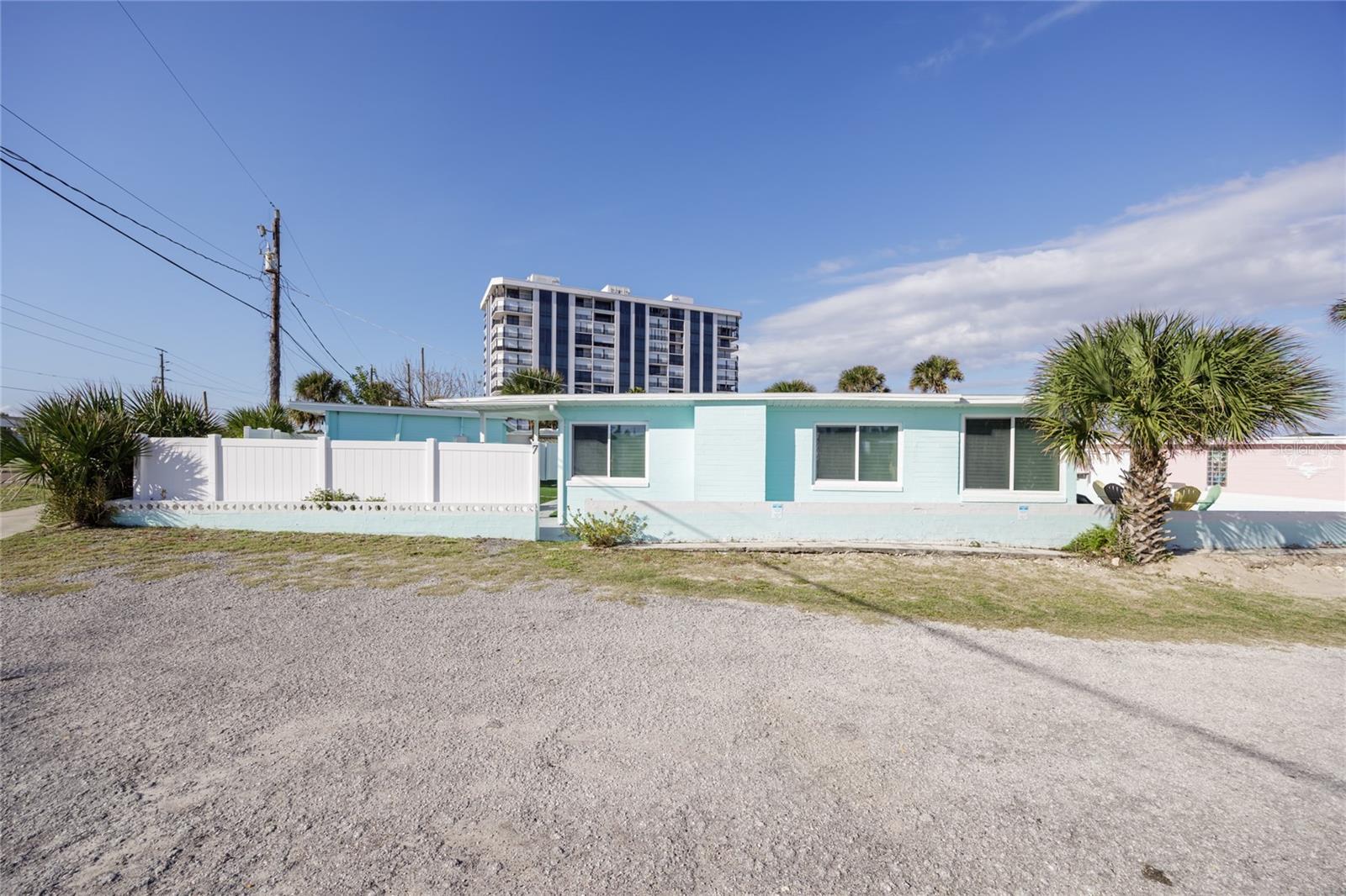 7 NEPTUNE PARK DR. — photo 2