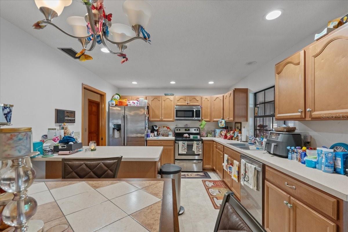 910 WHITEWOOD DR — photo 4