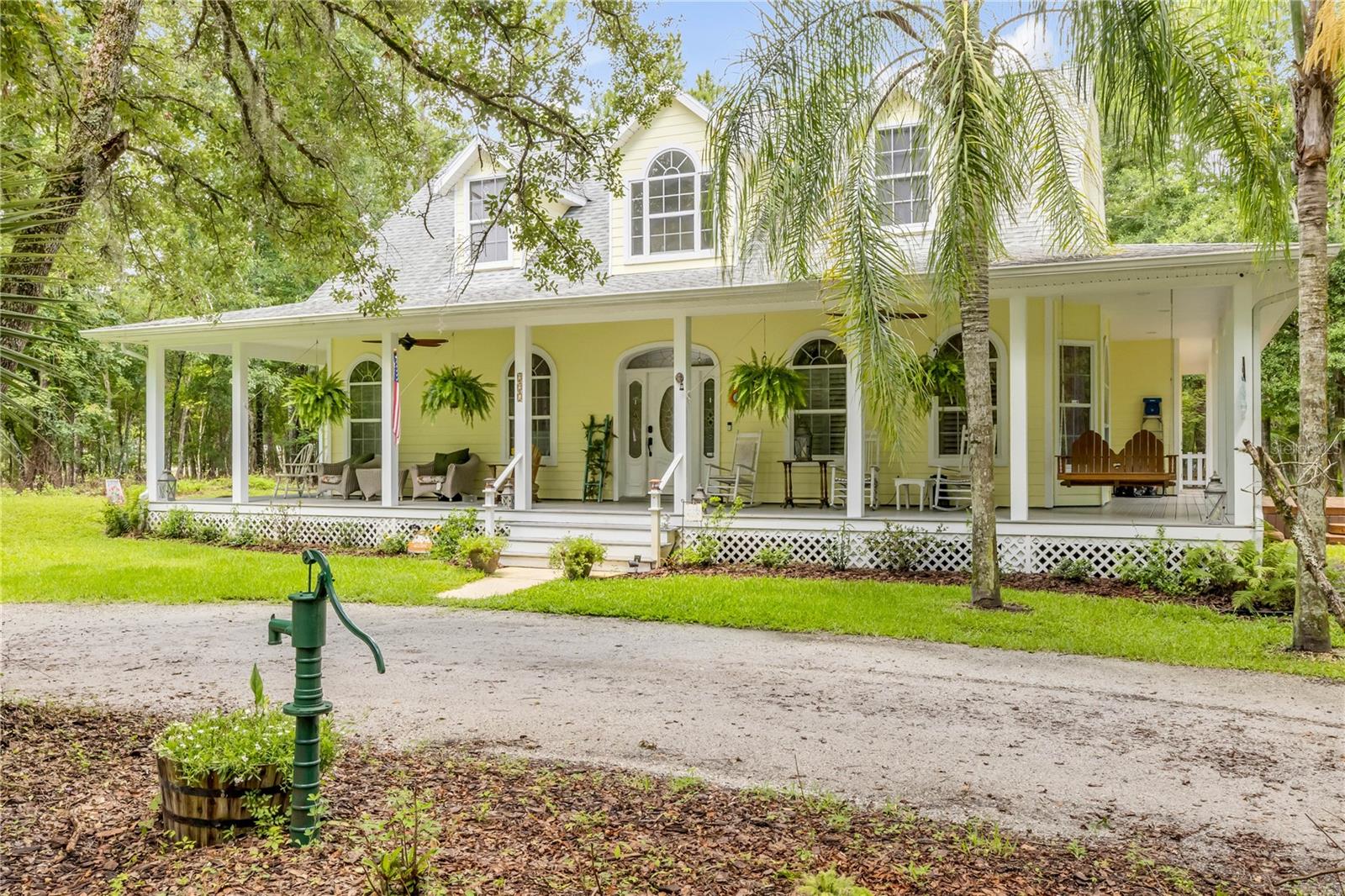 227 N SAMSULA DR — photo 2