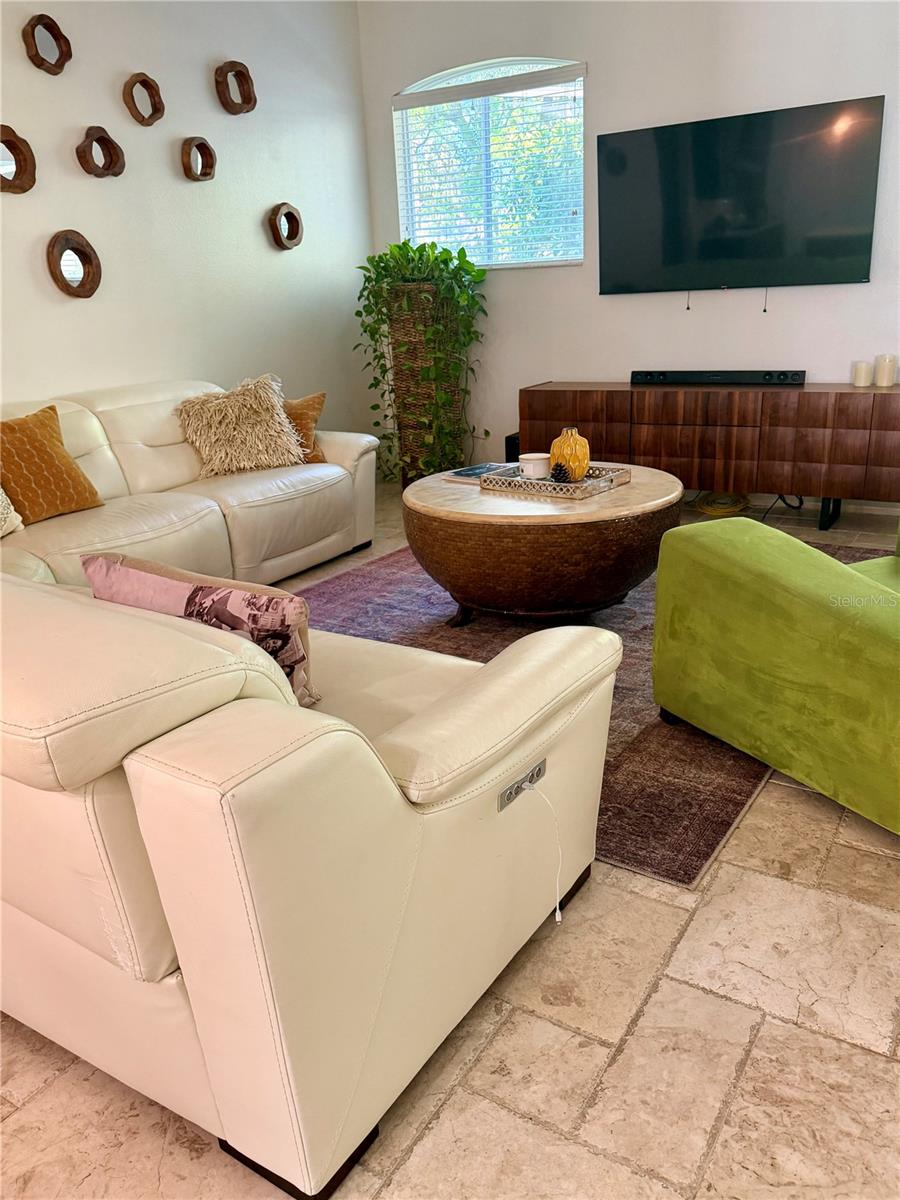 1584 SHADOWMOSS CIR — photo 8