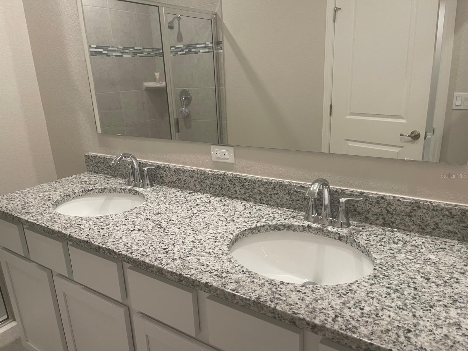 71 LUTHER DR — photo 8