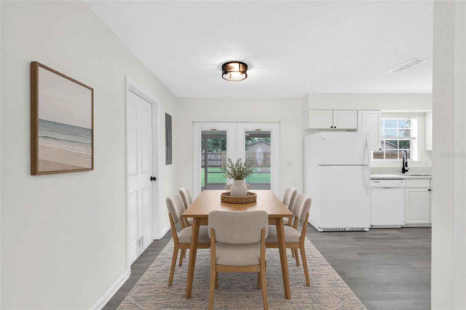 1025 PINDER ST — photo 11