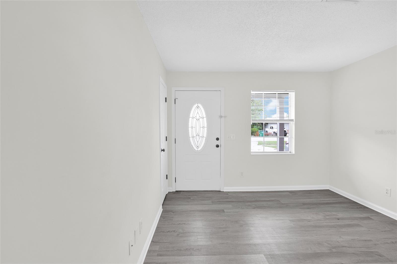 1025 PINDER ST — photo 6