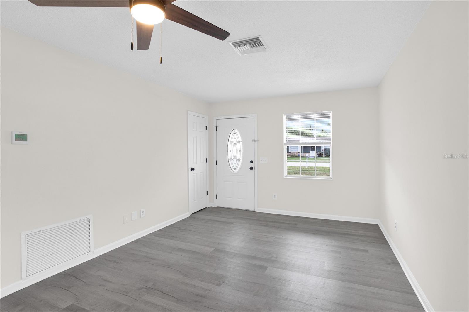 1025 PINDER ST — photo 8