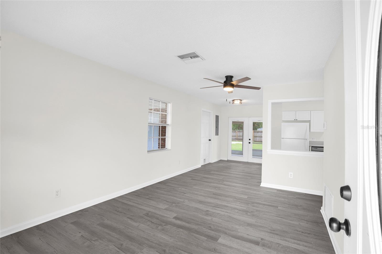 1025 PINDER ST — photo 10