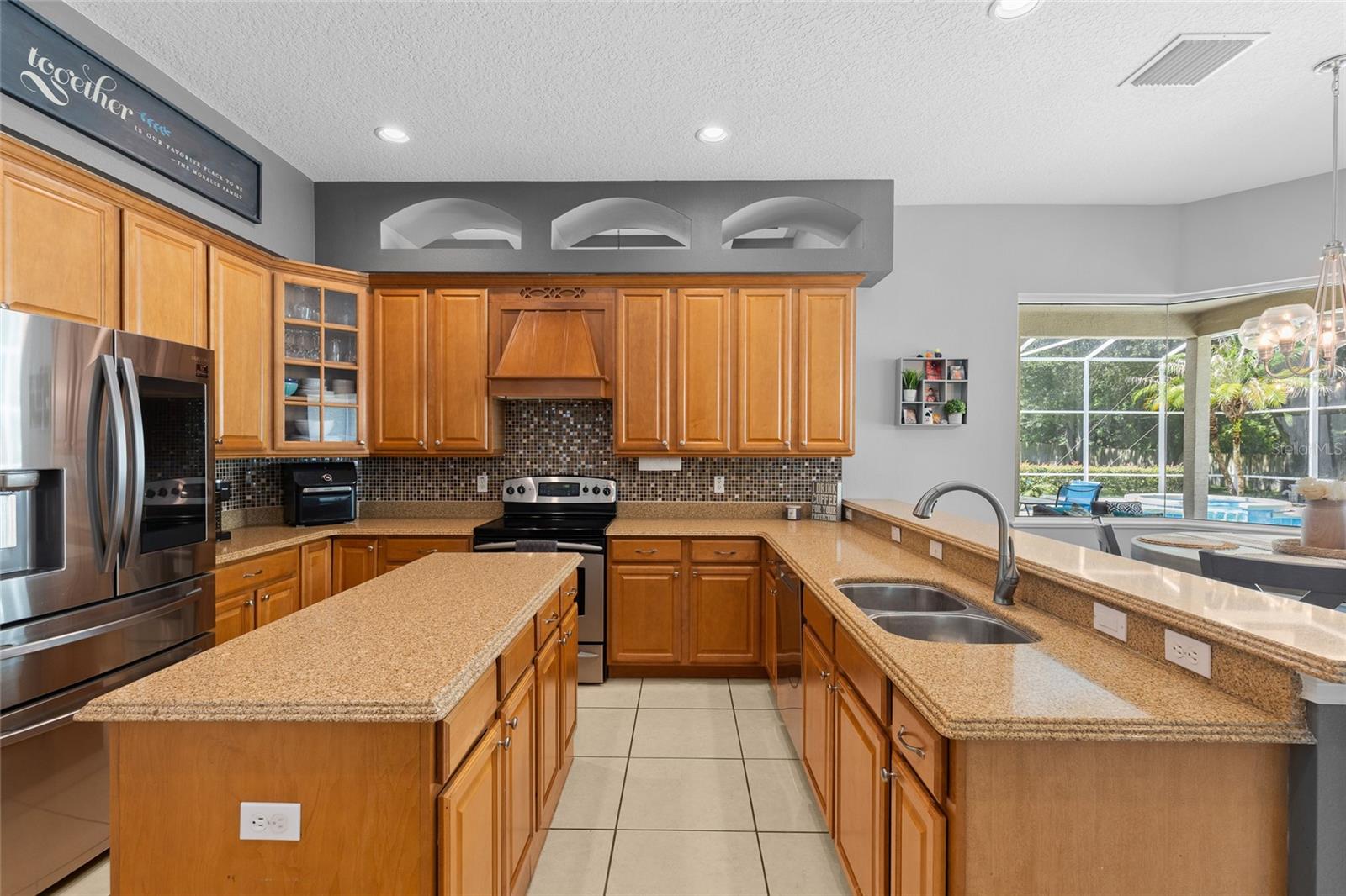 330 GLEN CLUB DR — photo 11