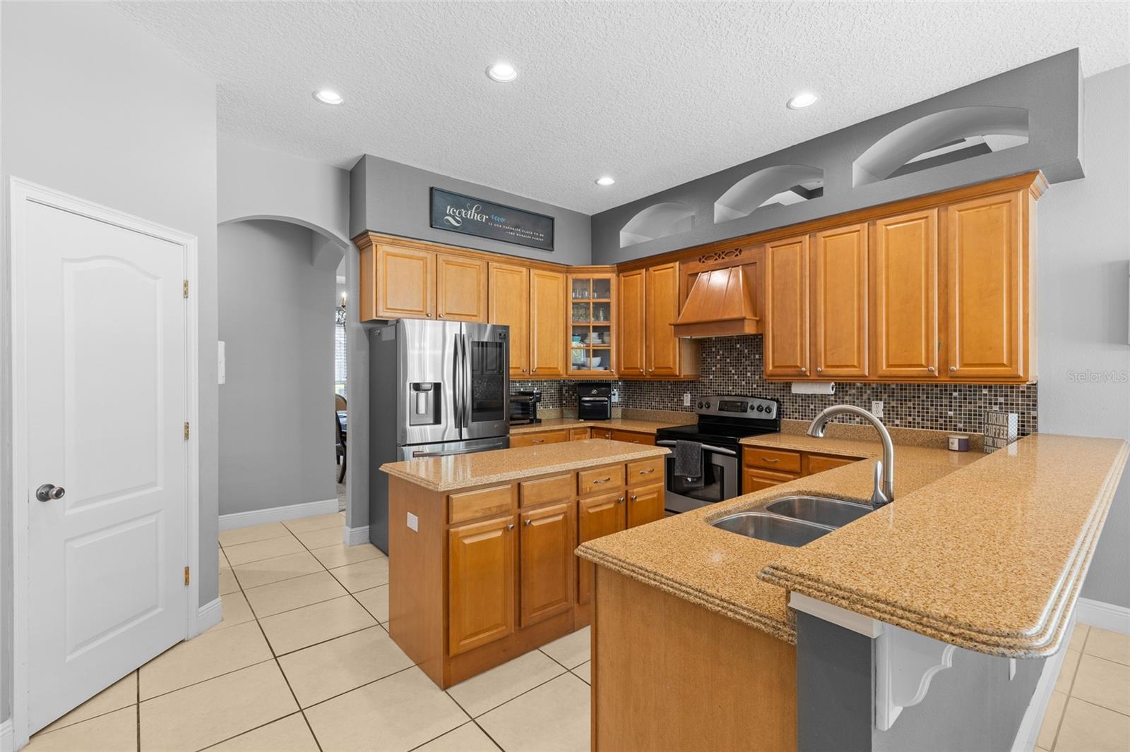 330 GLEN CLUB DR — photo 9