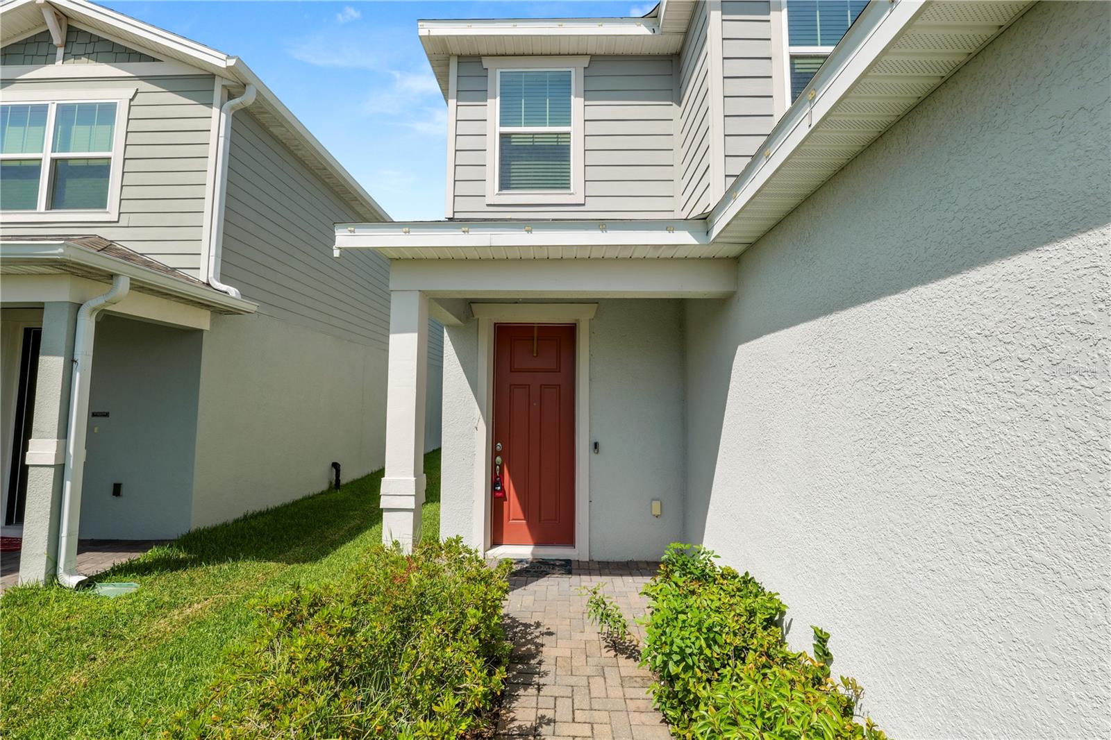 1852 SUMMER SERENITY DR
