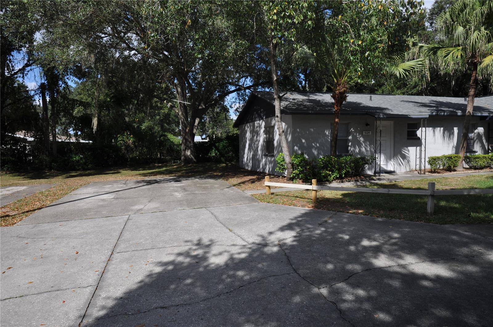 5124 S DOSSEY RD — photo 2