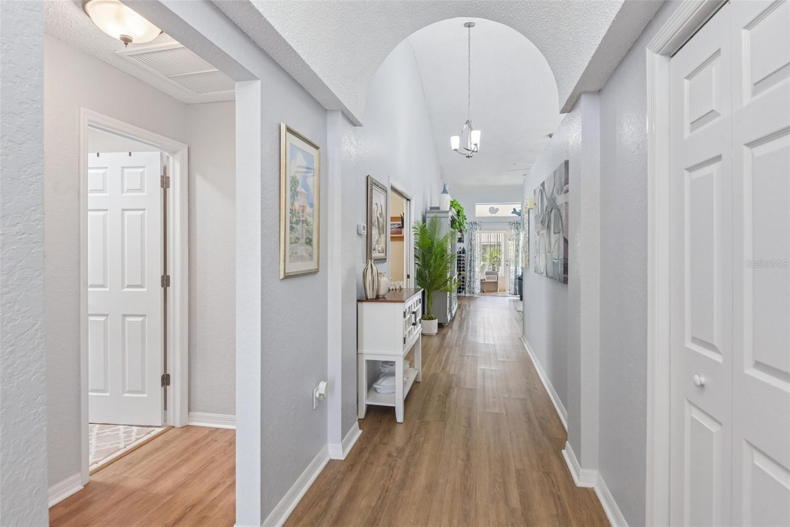 9330 NEW ORLEANS DR — photo 8