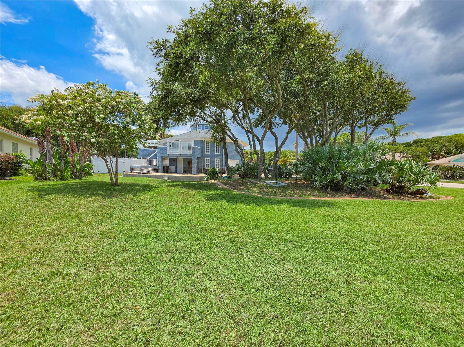 87 BUSCHMAN DR — photo 4