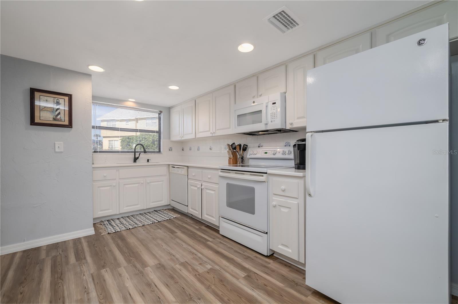 4786 S ATLANTIC AVE #4B — photo 11