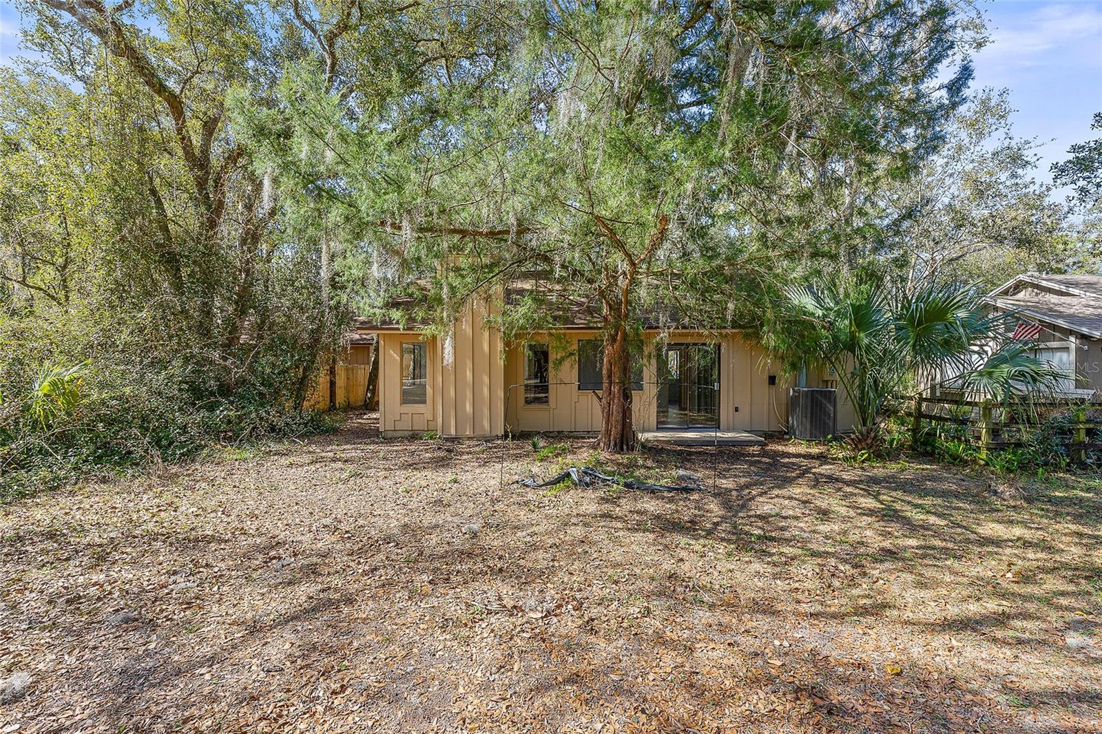38 SNARESBROOK CT — photo 6