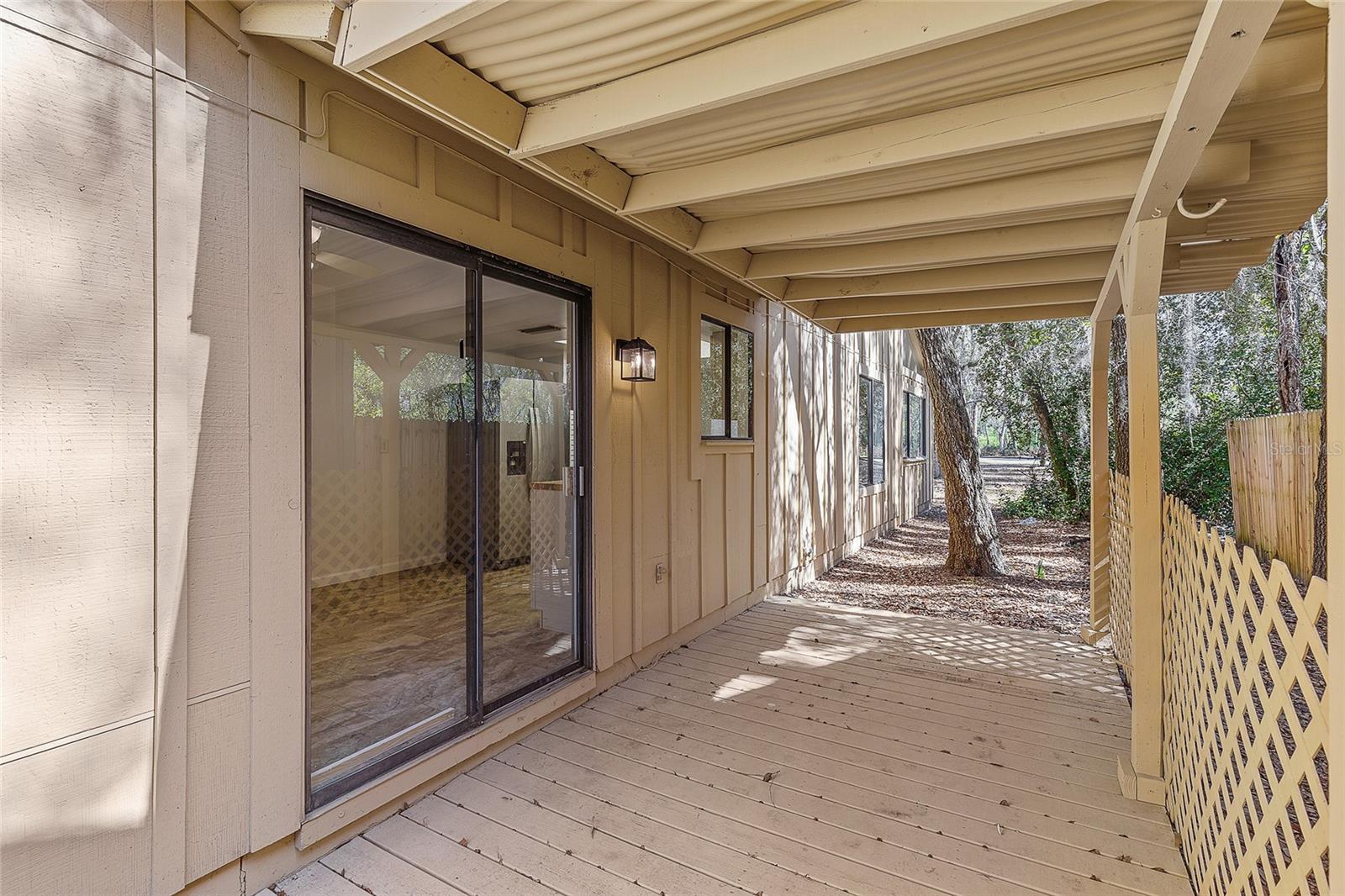 38 SNARESBROOK CT — photo 10