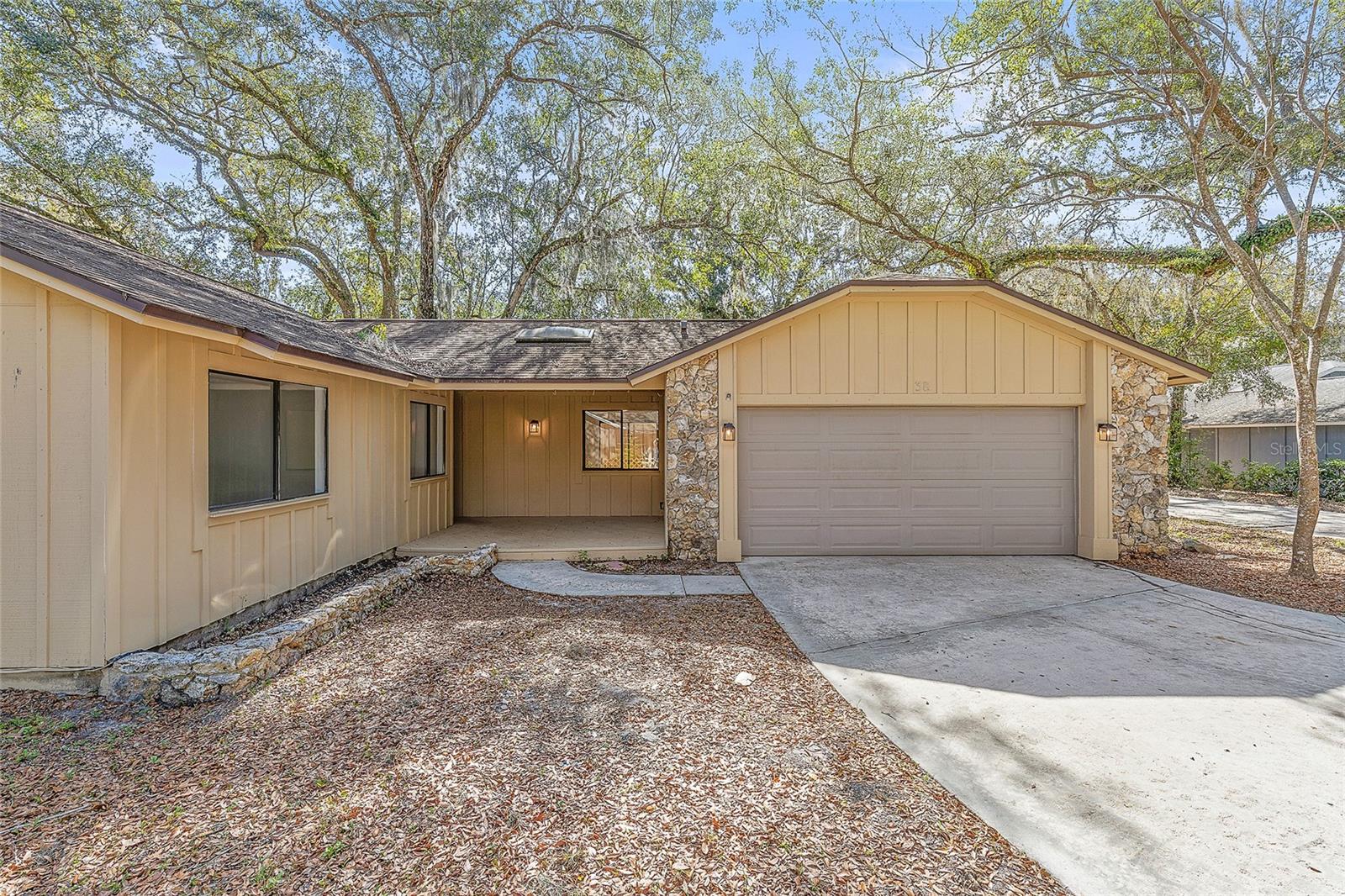 38 SNARESBROOK CT
