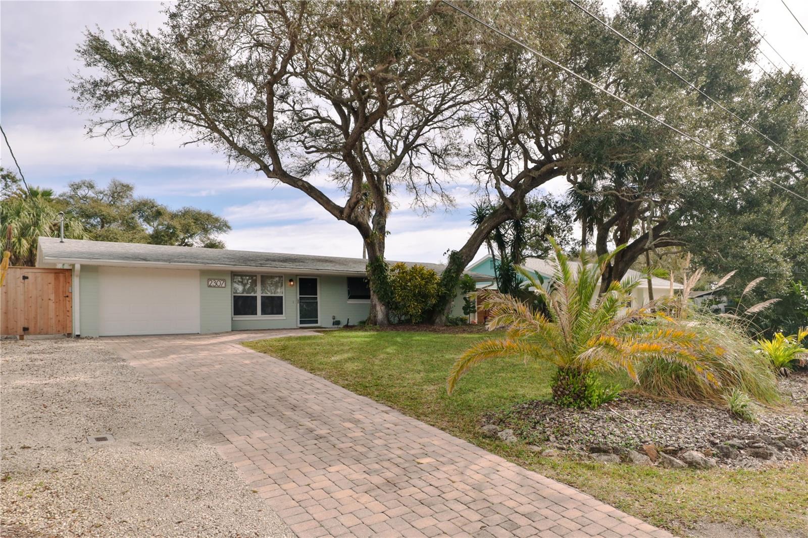 2307 SAXON DR — photo 2
