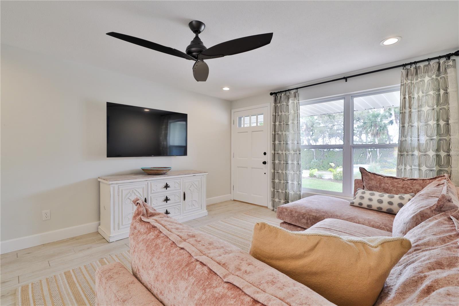 2307 SAXON DR — photo 5