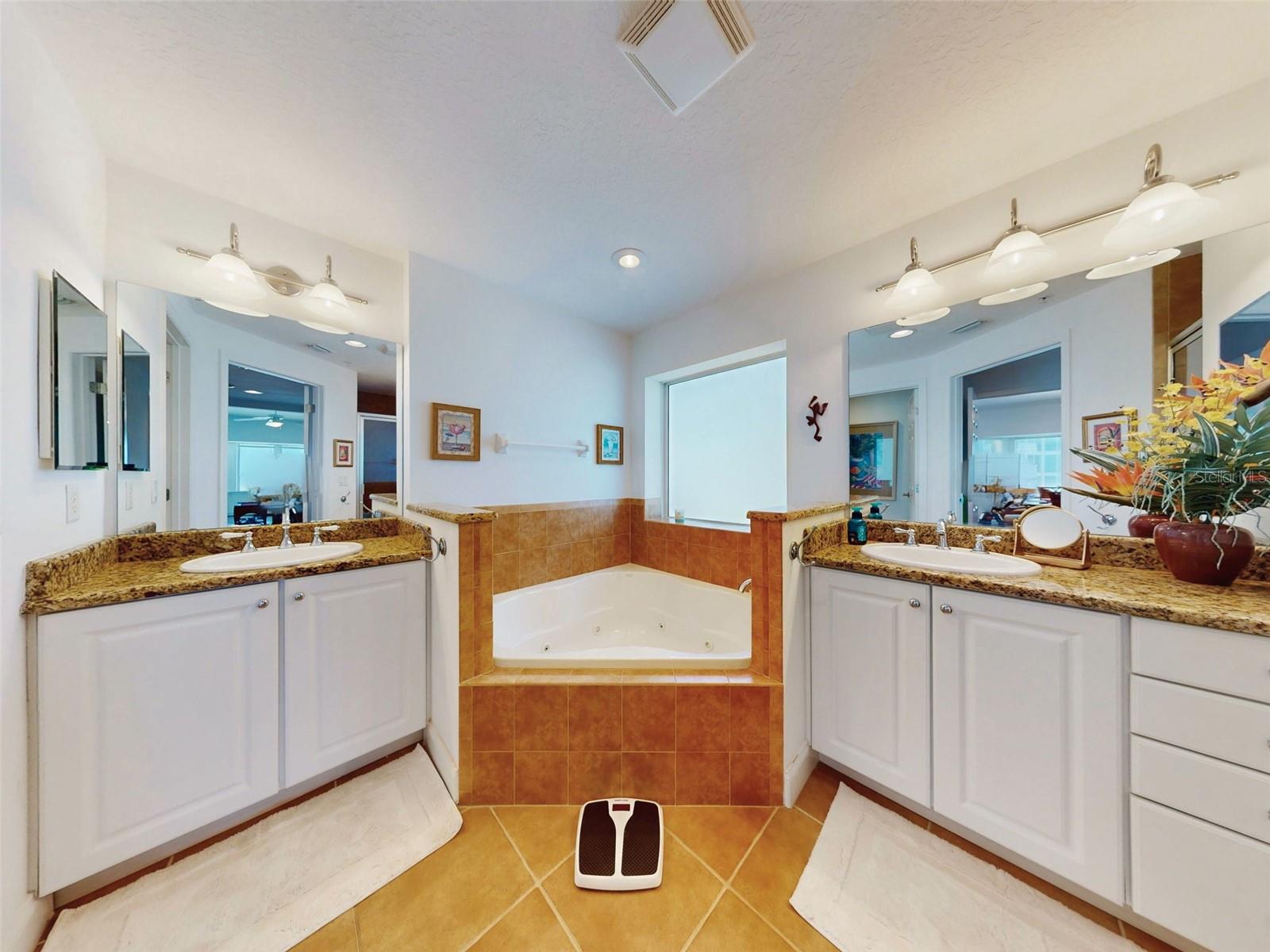 701 N ATLANTIC AVE #401 — photo 11