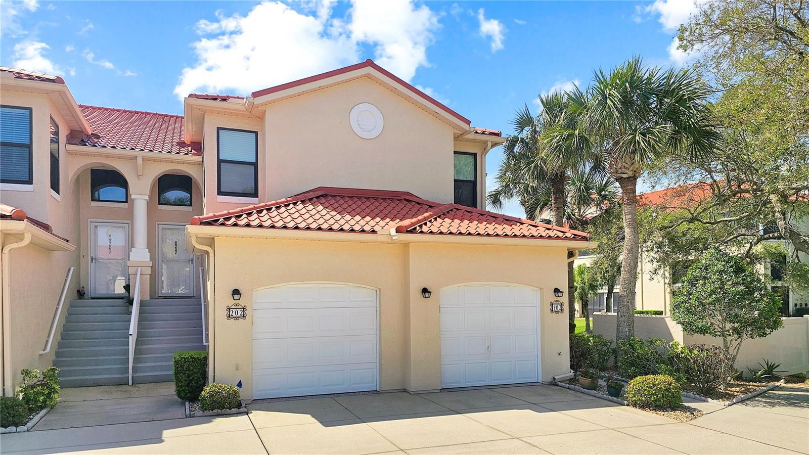 441 BOUCHELLE DR #202