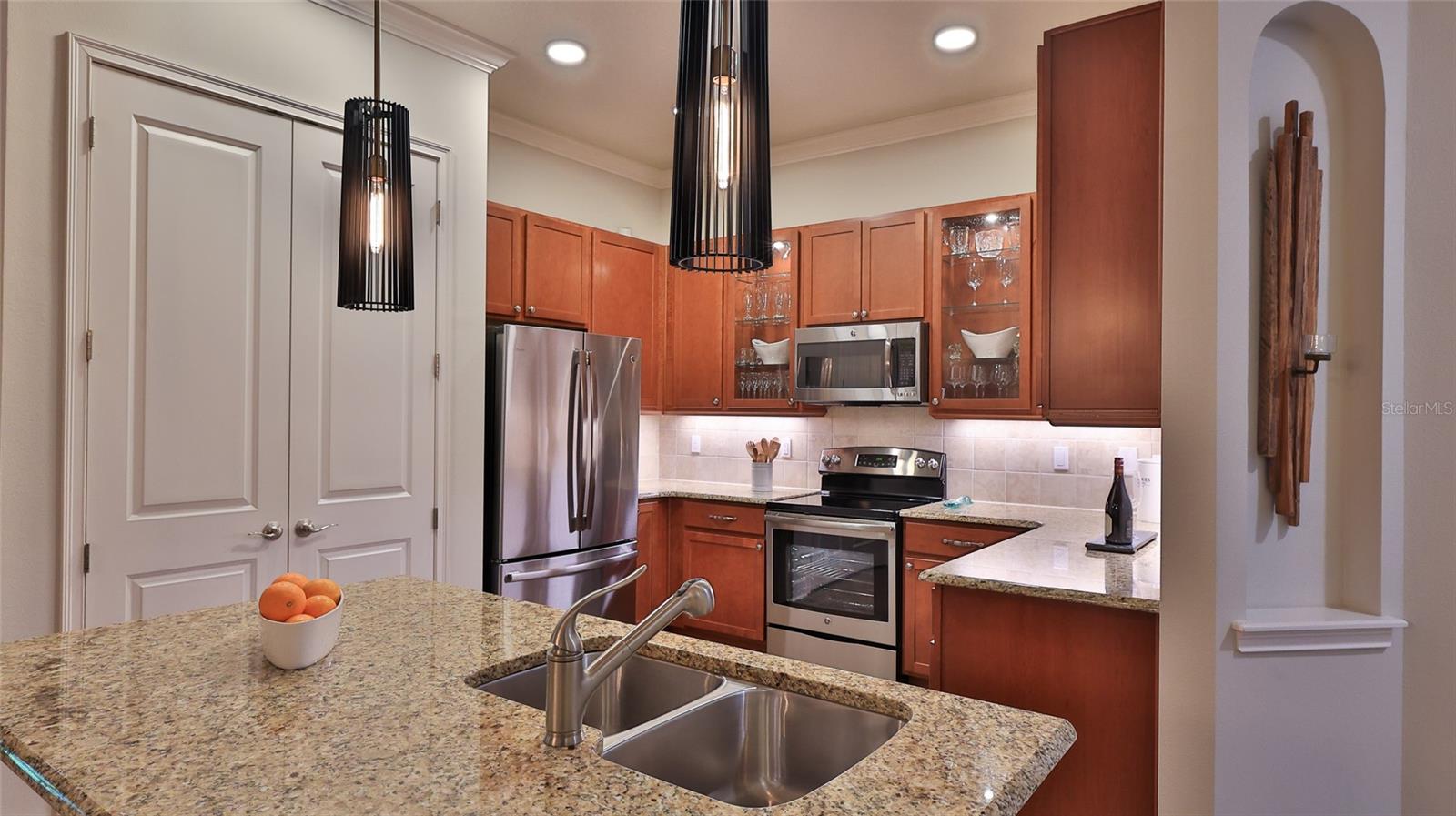 822 ALDENHAM LN — photo 9
