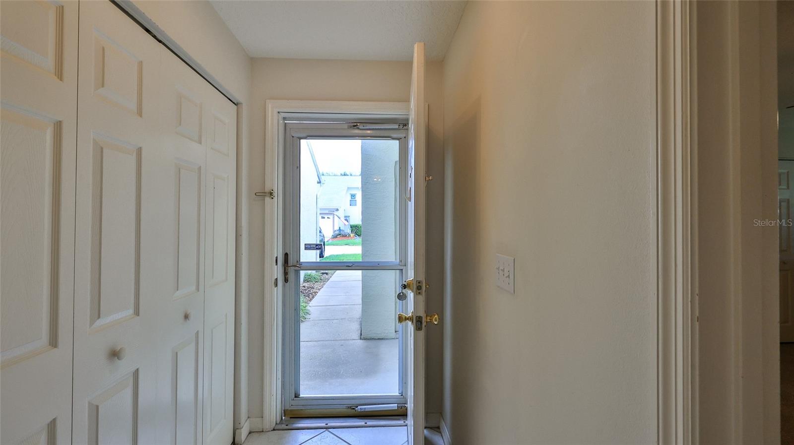 2271 CANDLEWOOD LN — photo 12
