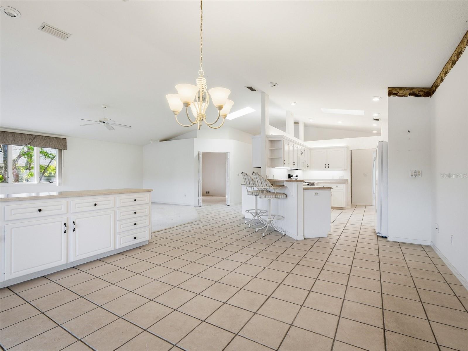 1107 LOCH LOMOND CT — photo 8