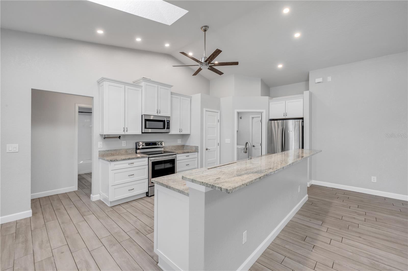 10 CUNNINGHAM DR — photo 12