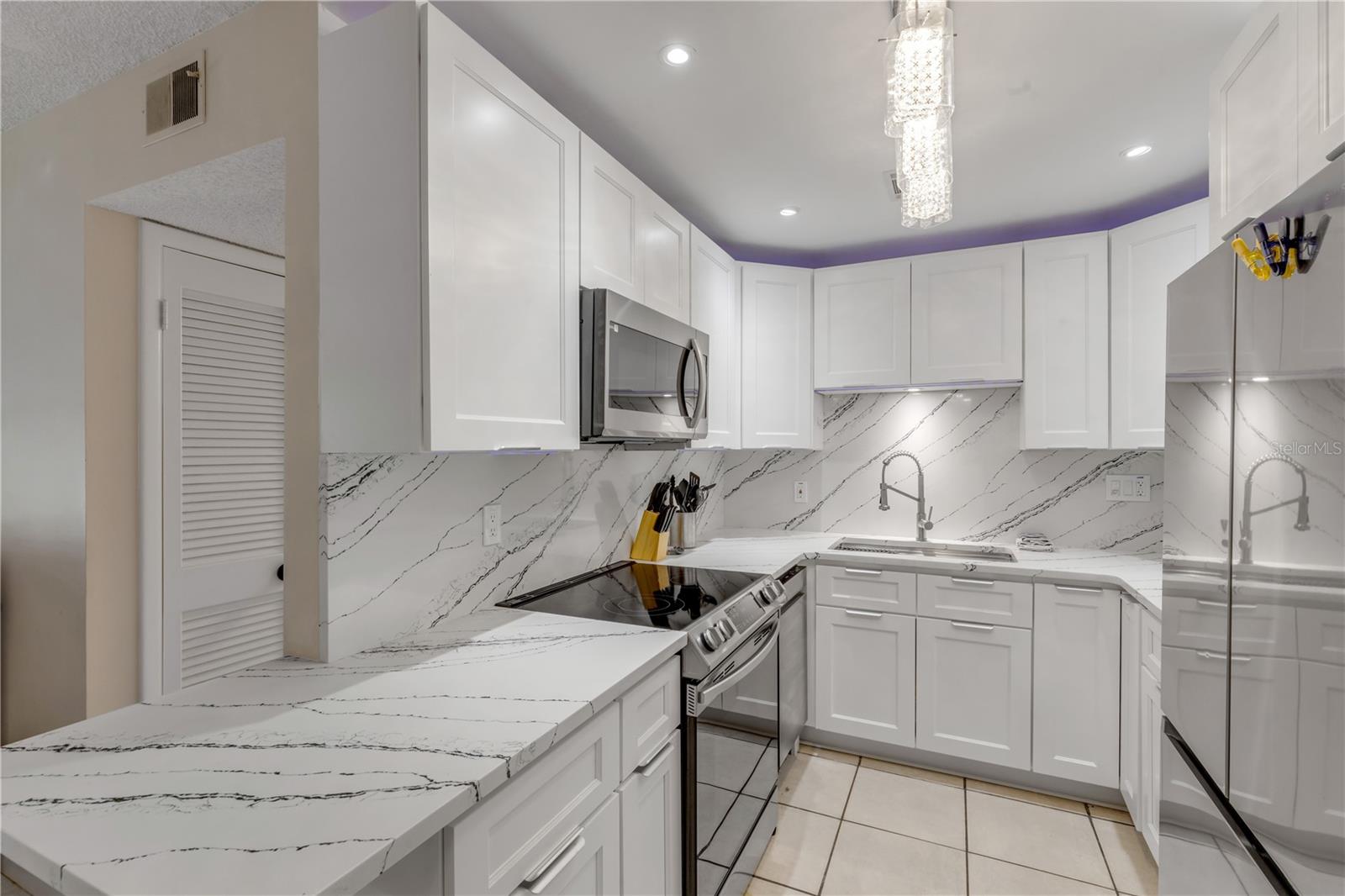 3800 SAXON DR #A7 — photo 9