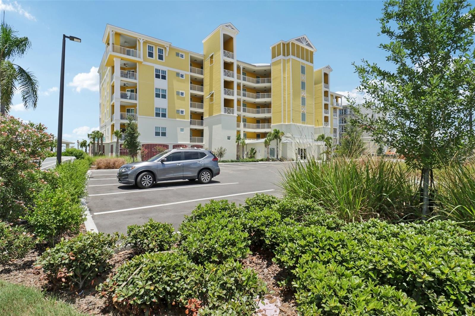 7 RIVERWALK DR #406