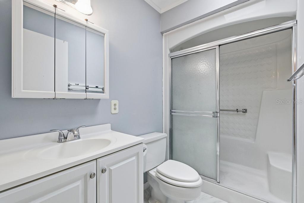 33 SANDRA CIR — photo 5