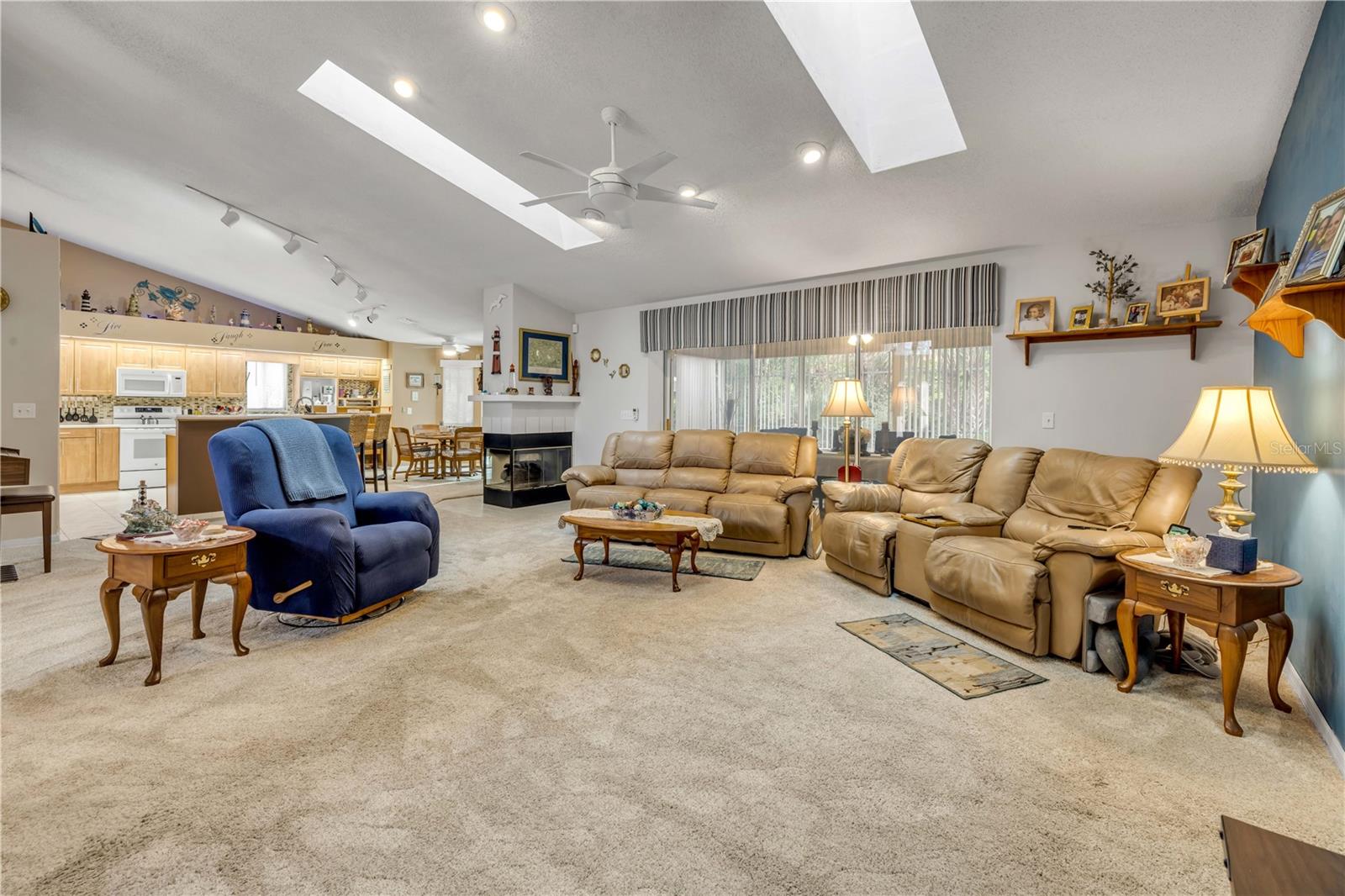 107 MUIRFIELD DR — photo 8