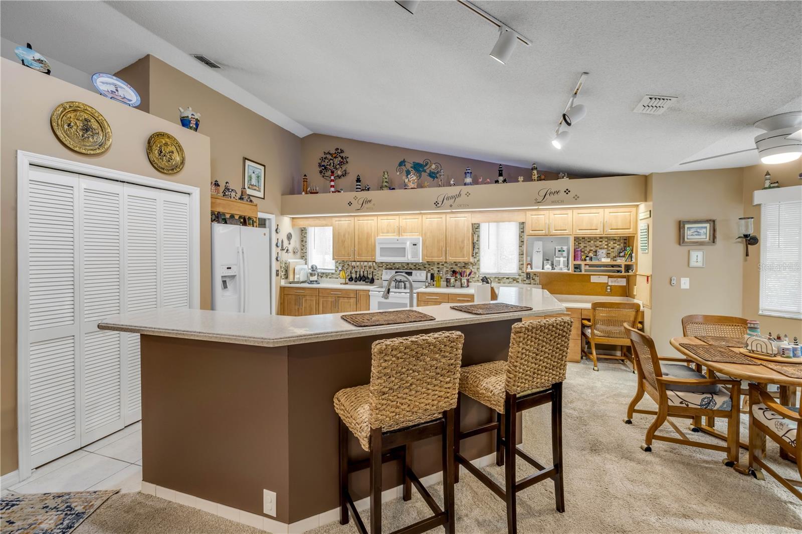 107 MUIRFIELD DR — photo 10
