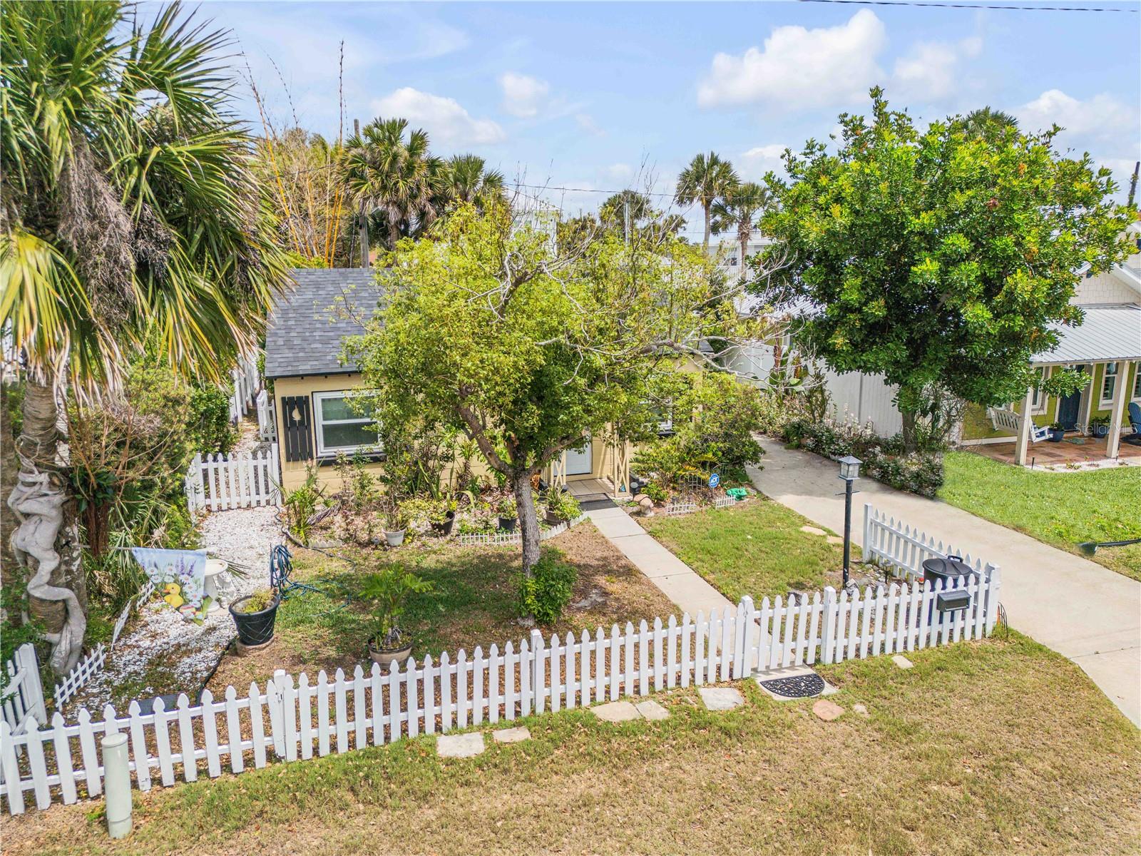 204 CONDICT DR — photo 11