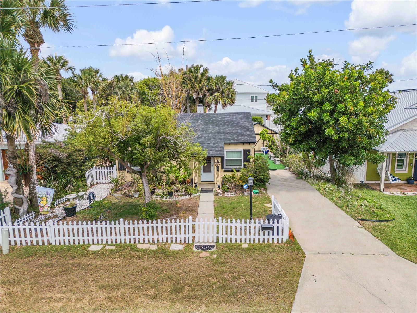 204 CONDICT DR — photo 3