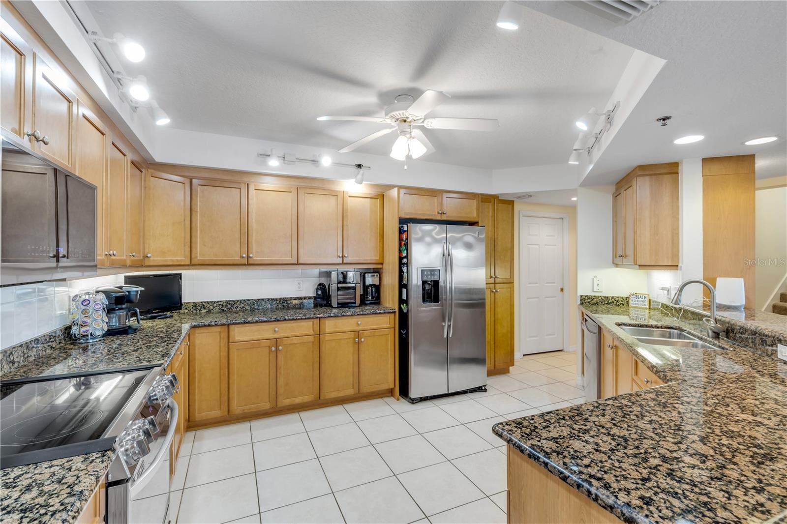 5300 S ATLANTIC AVE #8-601 — photo 2