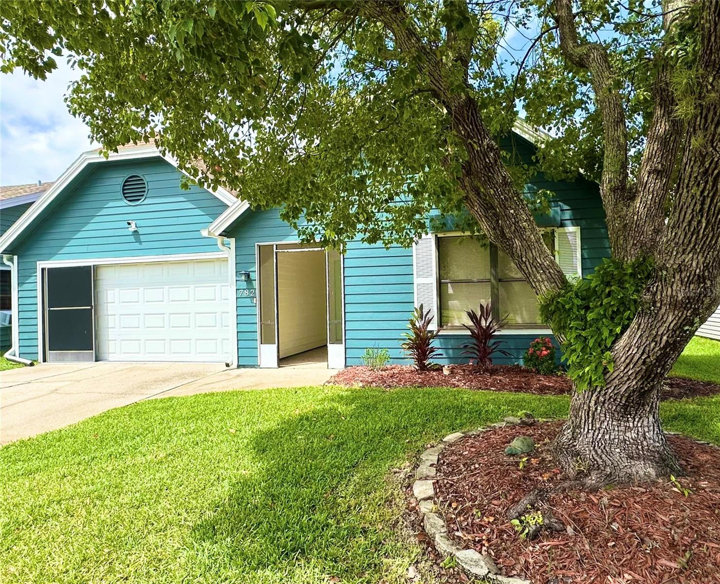 782 PINE SHORES CIR