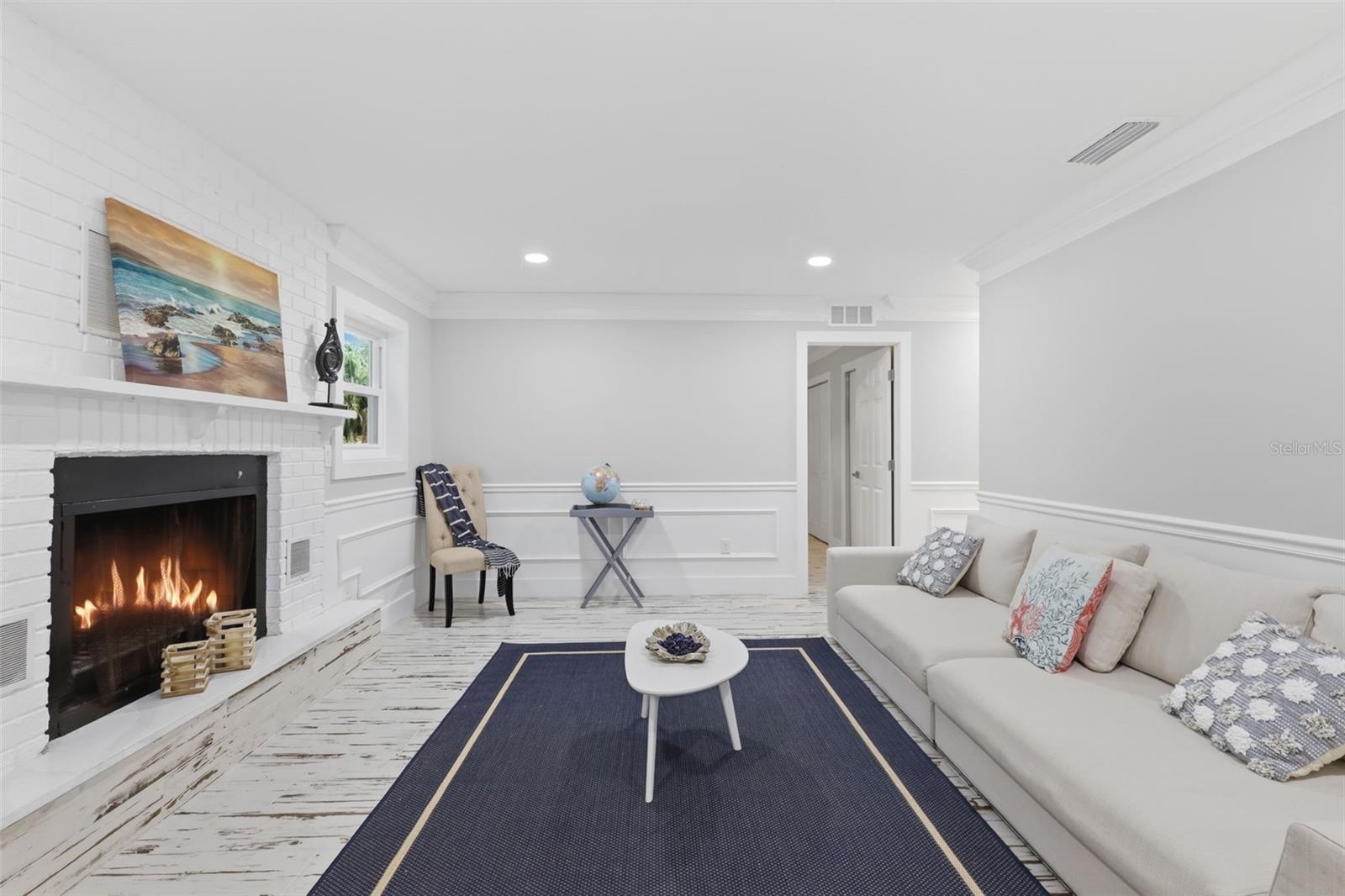555 WILDWOOD DR — photo 11