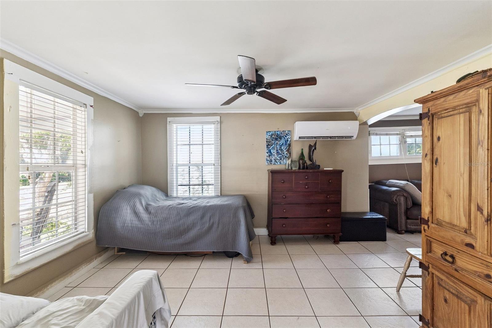 207 MARY AVE — photo 8