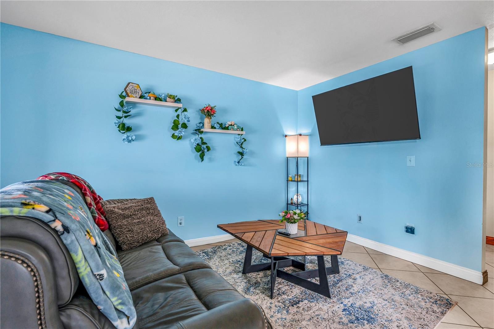 418 BANANA CAY DR #E — photo 5