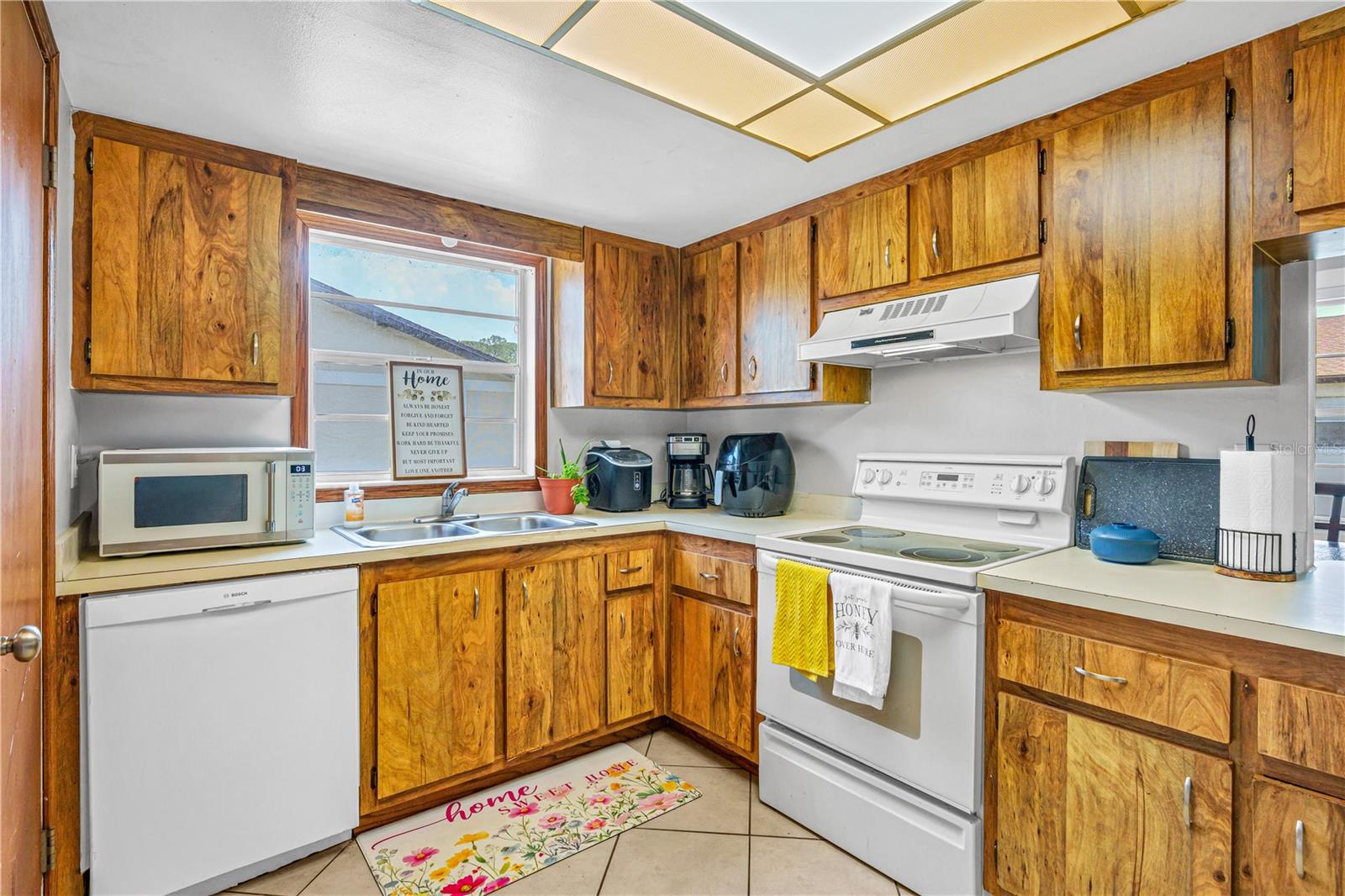 418 BANANA CAY DR #E — photo 10