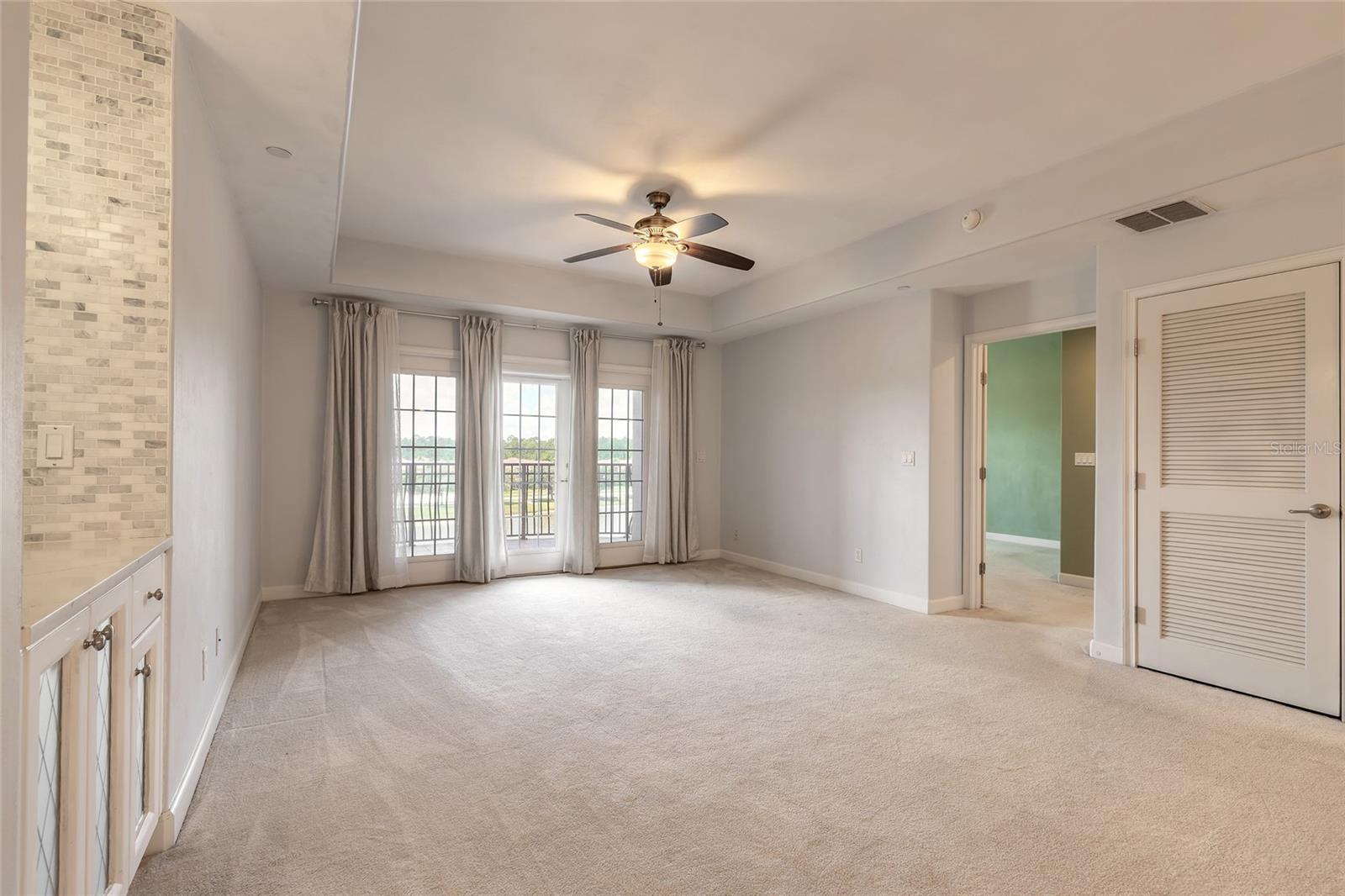424 LUNA BELLA LN #415 — photo 4
