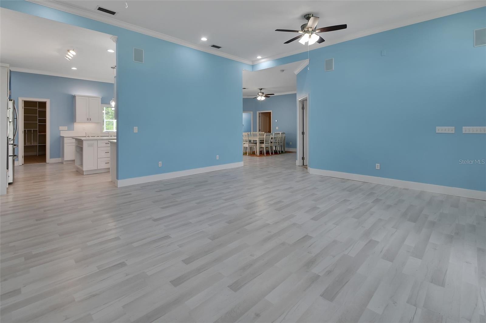 2590 ERENA DR — photo 8