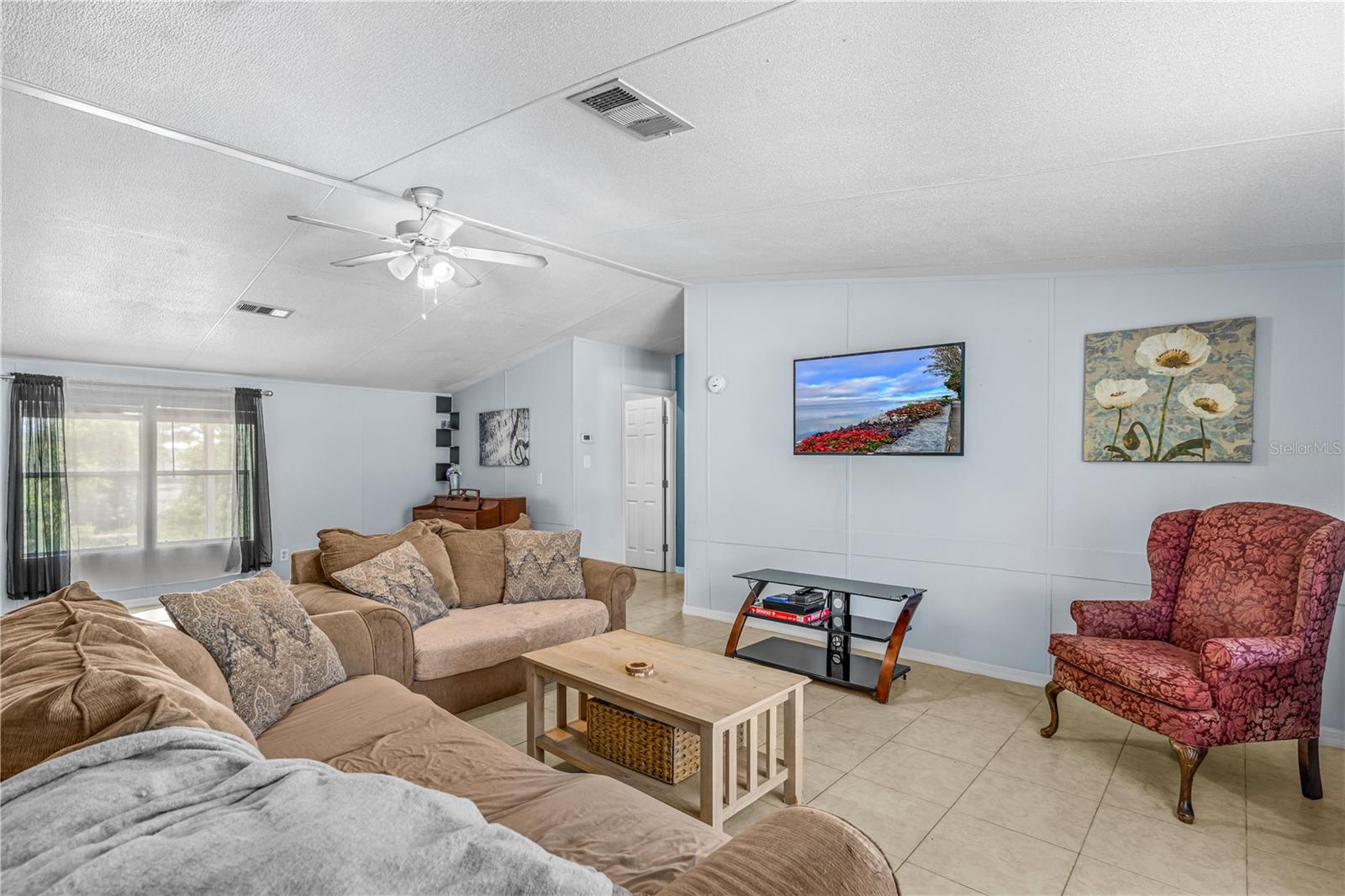 1055 ACEE DR — photo 11