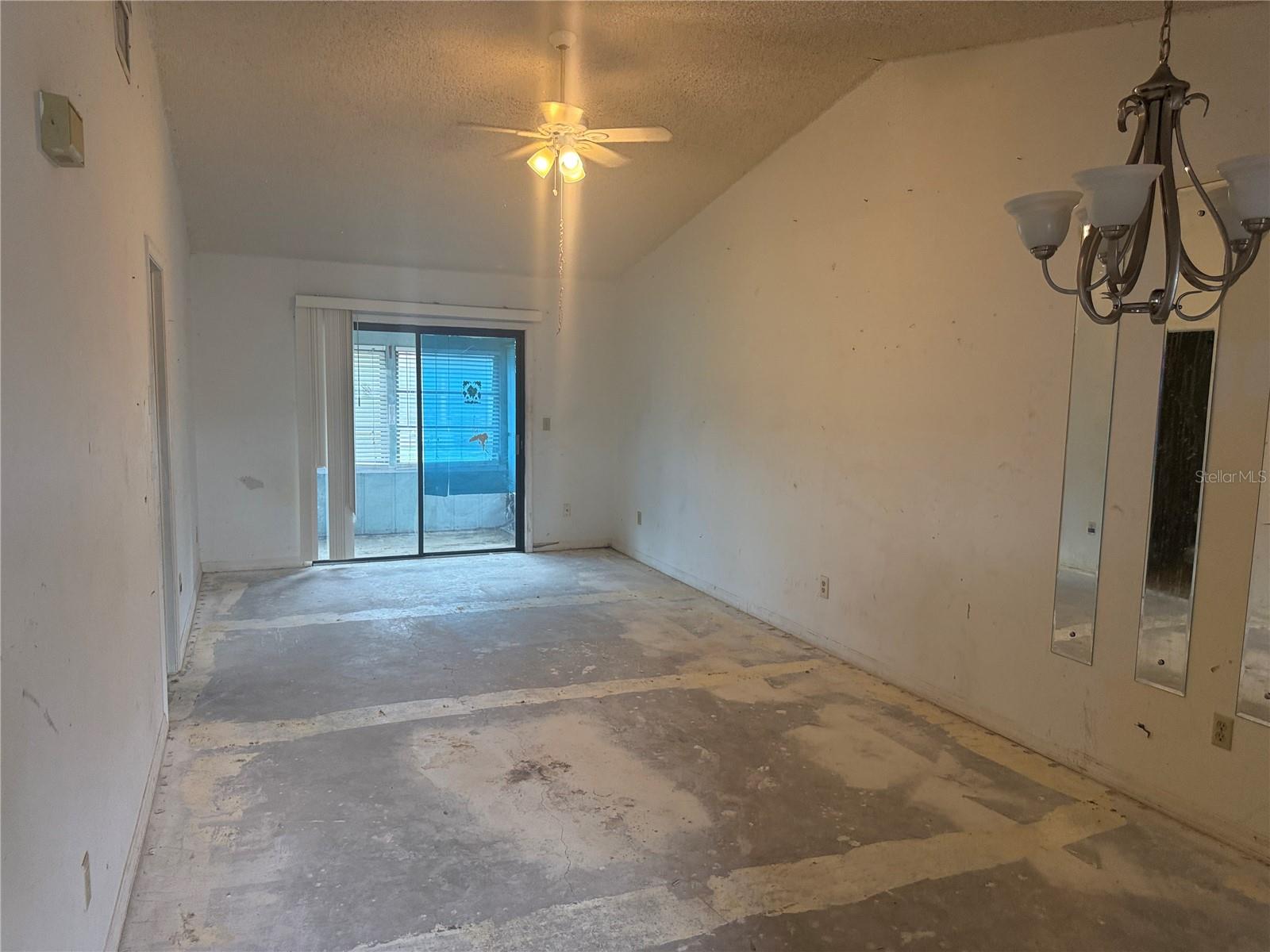 1116 FAIRVILLA DR #1116 — photo 4