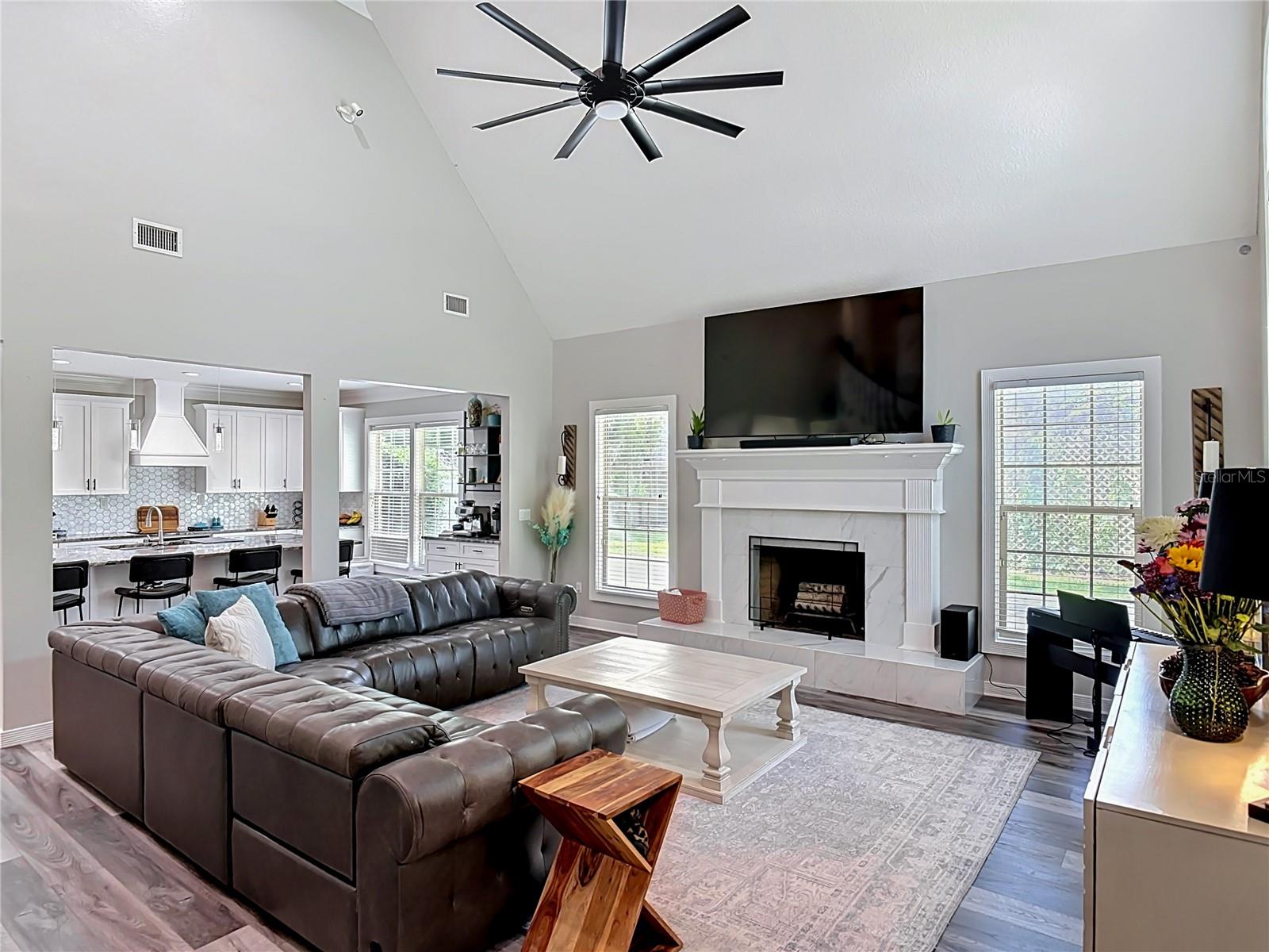 38 WINDING CREEK WAY — photo 6
