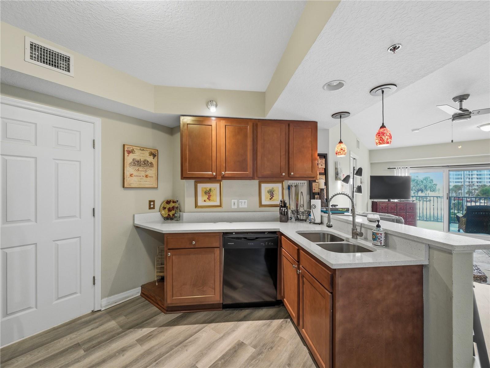 5300 S ATLANTIC AVE #3-302 — photo 11